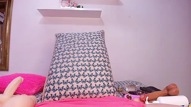 Snapshot of sweegirl69 chatting on 09-22-25, 11:56 sweegirl69 online show from 09-22-25, 11:56