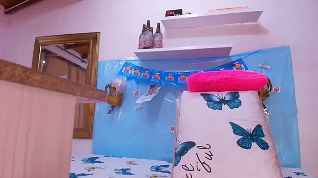 Snapshot of sweegirl69 chatting on 09-24-25, 12:08 sweegirl69 online show from 09-24-25, 12:08