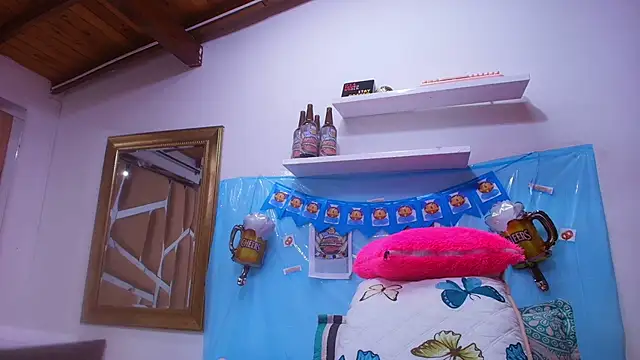 Snapshot of sweegirl69 chatting on 09-25-25, 11:58 sweegirl69 online show from 09-25-25, 11:58