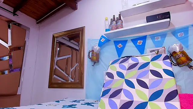 Snapshot of sweegirl69 chatting on 10-03-25, 12:02 sweegirl69 online show from 10-03-25, 12:02