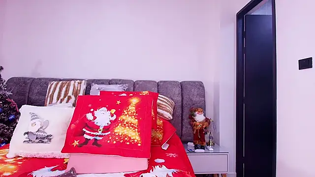 Snapshot of sweegirl69 chatting on 12-01-25, 12:21 sweegirl69 online show from 12-01-25, 12:21