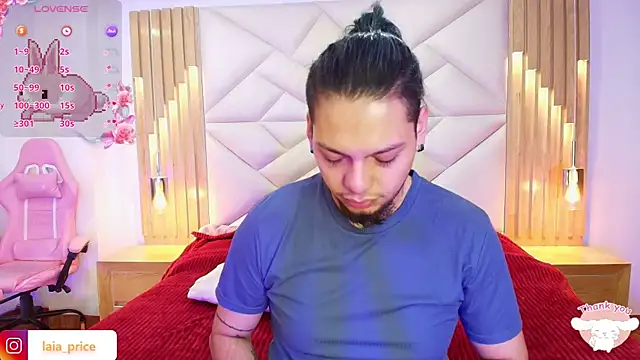 Snapshot of Laia_and_Damian chatting on 11-09-25, 12:14 Laia and Damian online show from 11-09-25, 12:14