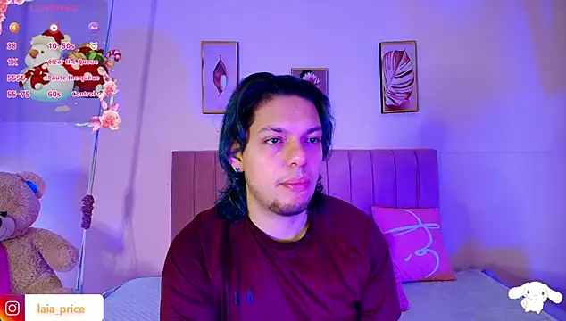 Snapshot of Laia_and_Damian chatting on 11-22-25, 12:15 Laia and Damian online show from 11-22-25, 12:15