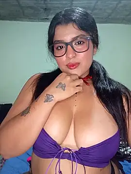 Snapshot of Cat_Hot_Party chatting on 10-01-25, 05:02 Cat Hot Party online show from 10-01-25, 05:02