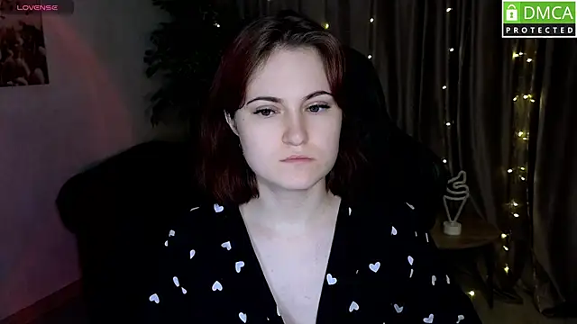 Roxy foxi online show from 10-19-25, 01:06