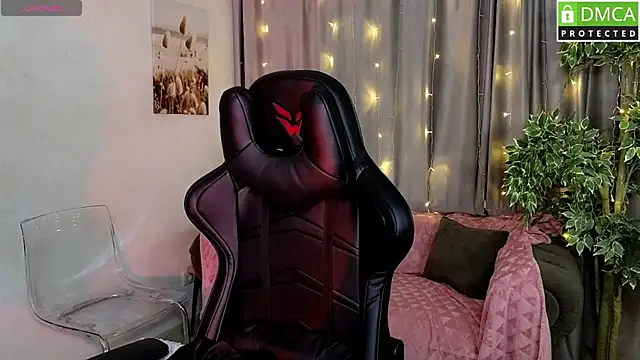 Roxy foxi online show from 11-24-25, 01:05