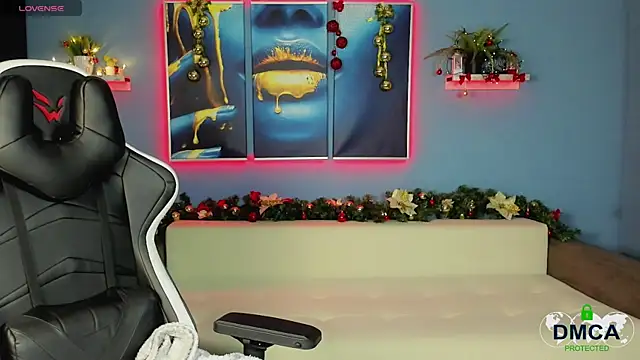 Roxy foxi online show from 12-04-25, 01:15