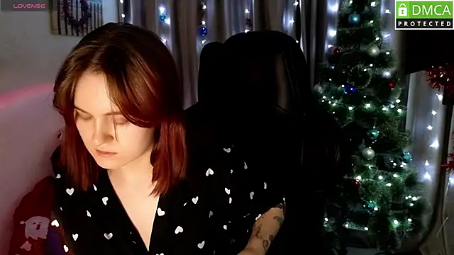 Roxy foxi online show from 12-20-25, 01:12