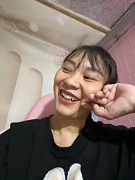 Snapshot of Almond-cute chatting on 09-21-25, 10:28 Almond-cute online show from 09-21-25, 10:28