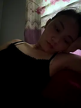 Snapshot of Almond-cute chatting on 09-22-25, 09:11 Almond-cute online show from 09-22-25, 09:11
