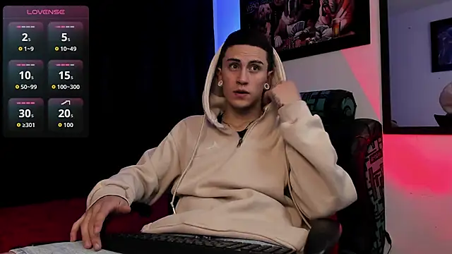 Snapshot of Sebas_maverick chatting on 02-12-26, 11:44 Sebas maverick online show from 02-12-26, 11:44