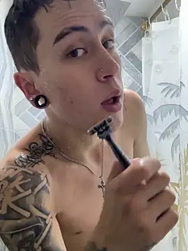 Snapshot of Sebas_maverick chatting on 03-11-26, 01:00 Sebas maverick online show from 03-11-26, 01:00