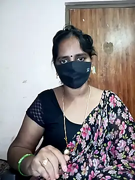 Snapshot of Mee_harini-telugupilla chatting on 10-11-25, 02:44 Mee harini-telugupilla online show from 10-11-25, 02:44