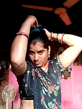 Snapshot of Mis_sonam chatting on 09-28-25, 01:33 Mis sonam online show from 09-28-25, 01:33