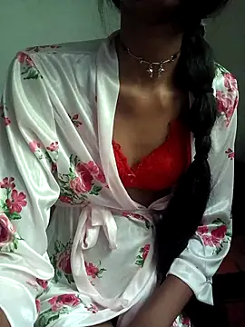 Snapshot of BunnyBloom25 chatting on 09-26-25, 11:14 BunnyBloom25 online show from 09-26-25, 11:14