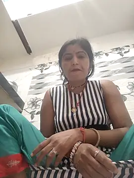 LUCKY cut online show from 03-10-26, 04:06