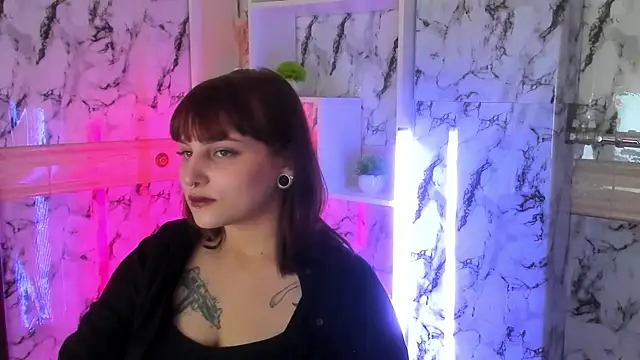 LeslieThomass online show from 10-14-25, 03:18