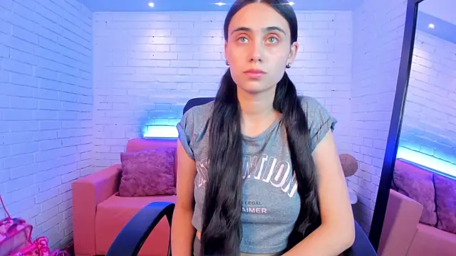 Snapshot of sofiapalacioss chatting on 10-11-25, 03:21 sofiapalacioss online show from 10-11-25, 03:21