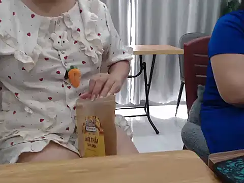 Hana Mina online show from 05-20-26, 02:40