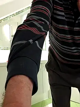 Oldmenhot66 online show from 04-10-26, 03:23