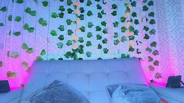 Snapshot of collet_1 chatting on 10-03-25, 12:13 collet 1 online show from 10-03-25, 12:13