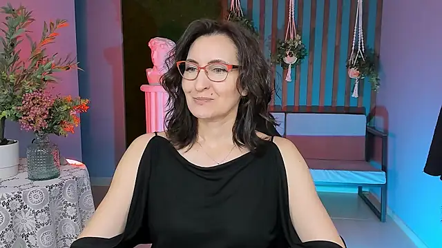 UnaTerra online show from 11-17-25, 09:15