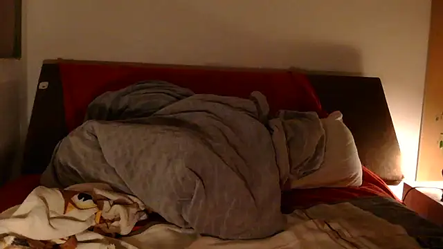 EdelHolz91 online show from 04-06-26, 02:53