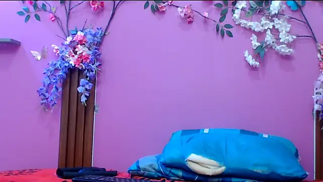 skinnysofia18 online show from 10-25-25, 12:56