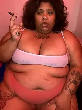 Snapshot of BlaxicanaMami chatting on 10-05-25, 10:24 BlaxicanaMami online show from 10-05-25, 10:24