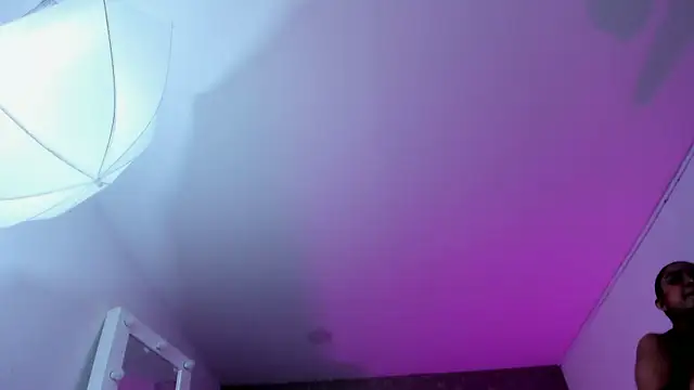 Snapshot of KaylieBrooks chatting on 11-30-25, 03:38 KaylieBrooks online show from 11-30-25, 03:38