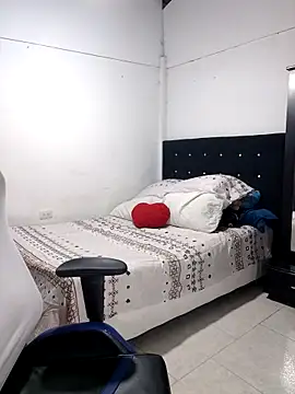 Snapshot of karly_hot_ chatting on 12-16-25, 12:04 karly hot online show from 12-16-25, 12:04