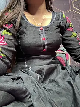 Snapshot of Sexylella143 chatting on 02-05-26, 04:17 Sexylella143 online show from 02-05-26, 04:17