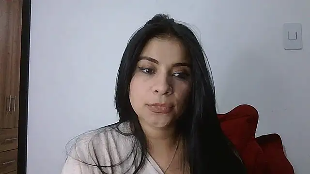 ValerieLove  online show from 11-25-25, 05:40