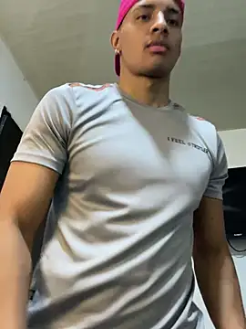 Snapshot of Smith_Fitness chatting on 05-17-26, 07:10 Smith Fitness online show from 05-17-26, 07:10