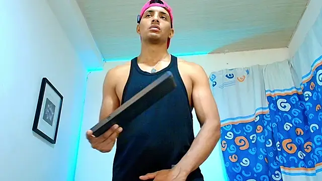 Snapshot of Smith_Fitness chatting on 06-10-26, 02:01 Smith Fitness online show from 06-10-26, 02:01