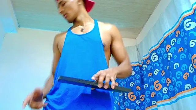 Snapshot of Smith_Fitness chatting on 06-10-26, 03:22 Smith Fitness online show from 06-10-26, 03:22