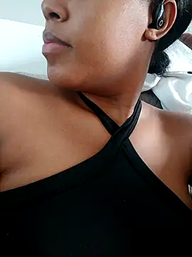 MoniqueMulberry online show from 11-18-25, 07:07