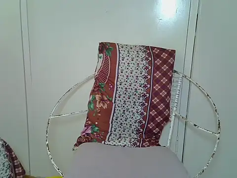 BeautyQueenX22 online show from 09-29-25, 09:08