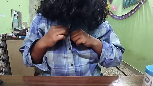 Snapshot of DearKimmi chatting on 12-20-25, 04:58 DearKimmi online show from 12-20-25, 04:58