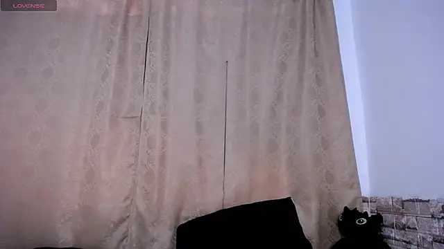 DaraKat18 online show from 04-22-26, 10:11