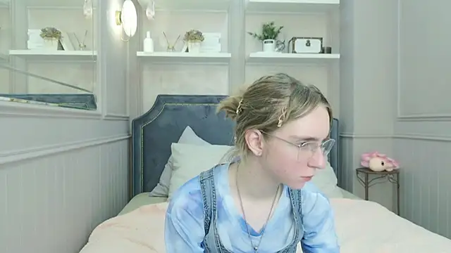 Beverly Gomes online show from 09-12-25, 05:40