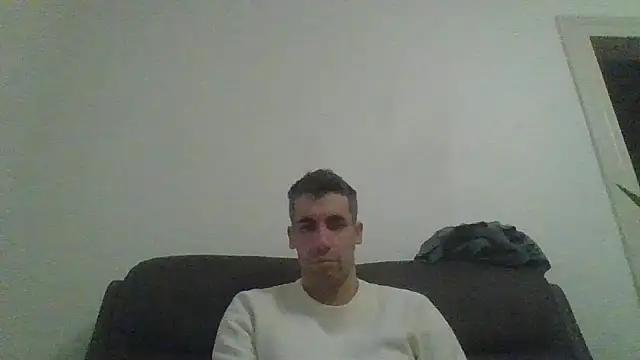 JulioIsHere4you online show from 12-16-25, 07:57