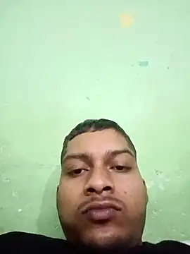 Snapshot of sexy_couple_38 chatting on 10-18-25, 09:43 sexy couple 38 online show from 10-18-25, 09:43