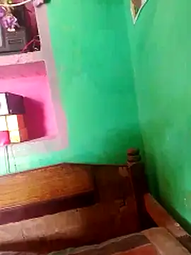 Snapshot of CUTE-004 chatting on 03-21-26, 07:13 CUTE-004 online show from 03-21-26, 07:13