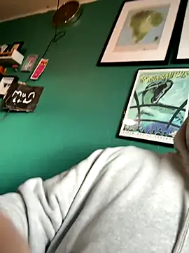 AverageBloke93 online show from 10-22-25, 08:03