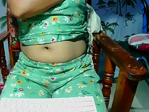 Snapshot of Wild_kat89 chatting on 10-01-25, 04:29 Wild kat89 online show from 10-01-25, 04:29