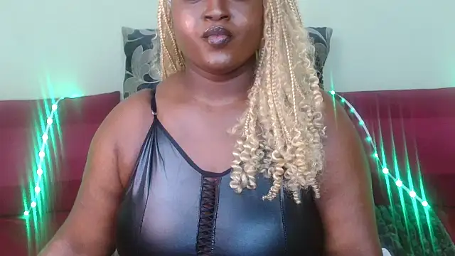 Snapshot of Treasurexmellom chatting on 11-29-25, 02:36 Treasurexmellom online show from 11-29-25, 02:36