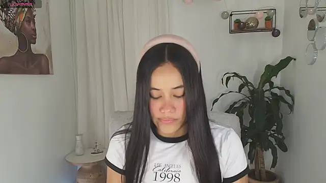 AlisxxnFx online show from 09-19-25, 12:17