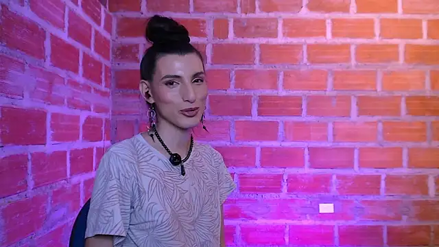Snapshot of Moira-Hot chatting on 02-28-26, 10:22 Moira-Hot online show from 02-28-26, 10:22