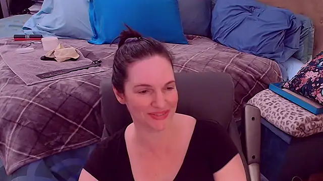 ninajaymes online show from 11-16-25, 03:01